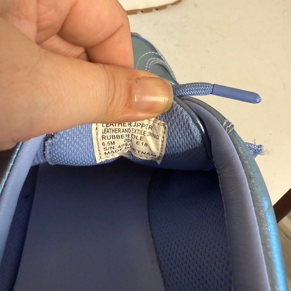 TORY SPORT by Tory Burch Metallic Light Blue Leather Ruffle Sneakers Wom's 6.5M - Picture 8 of 11